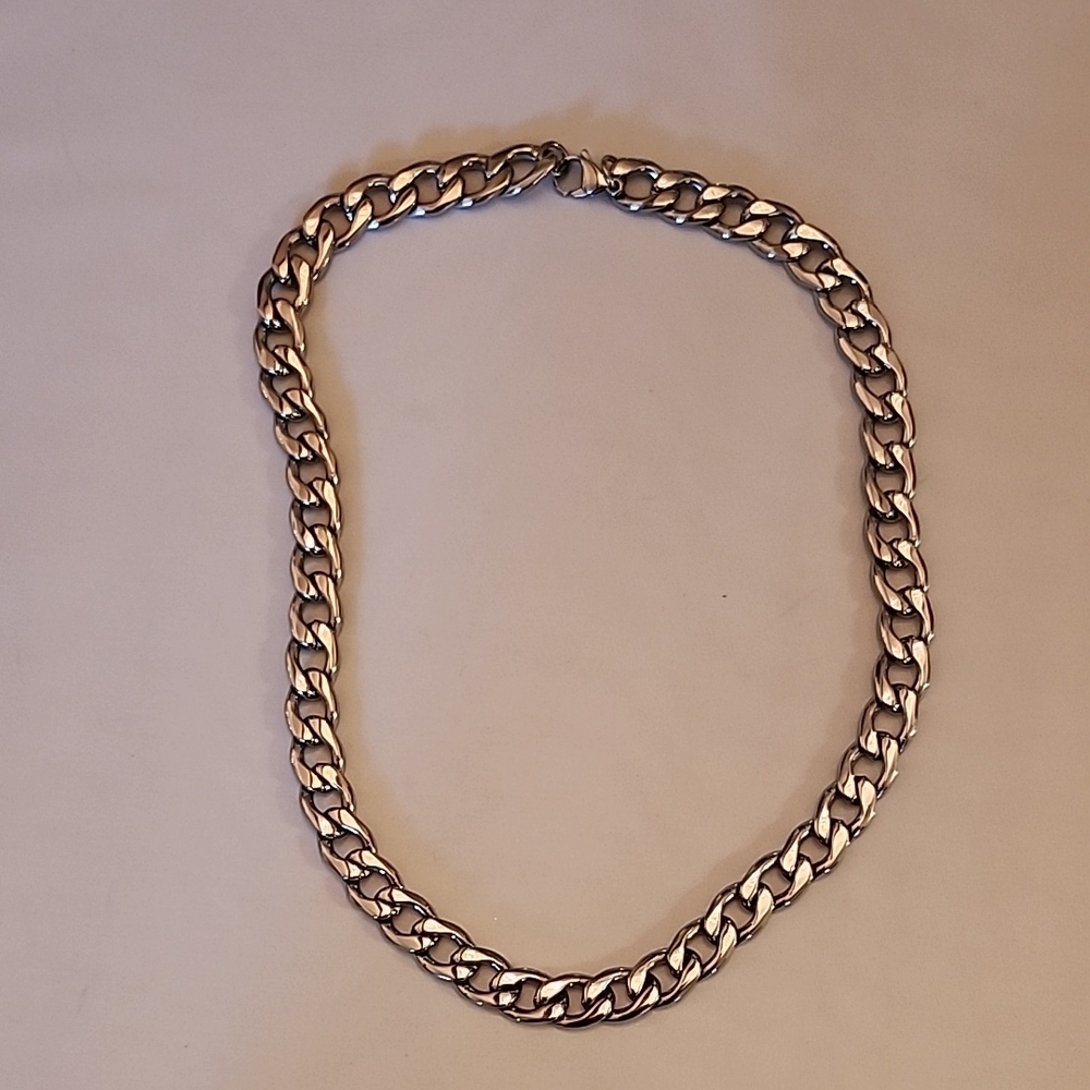 Silver Chain Necklace - Picture 5 of 5
